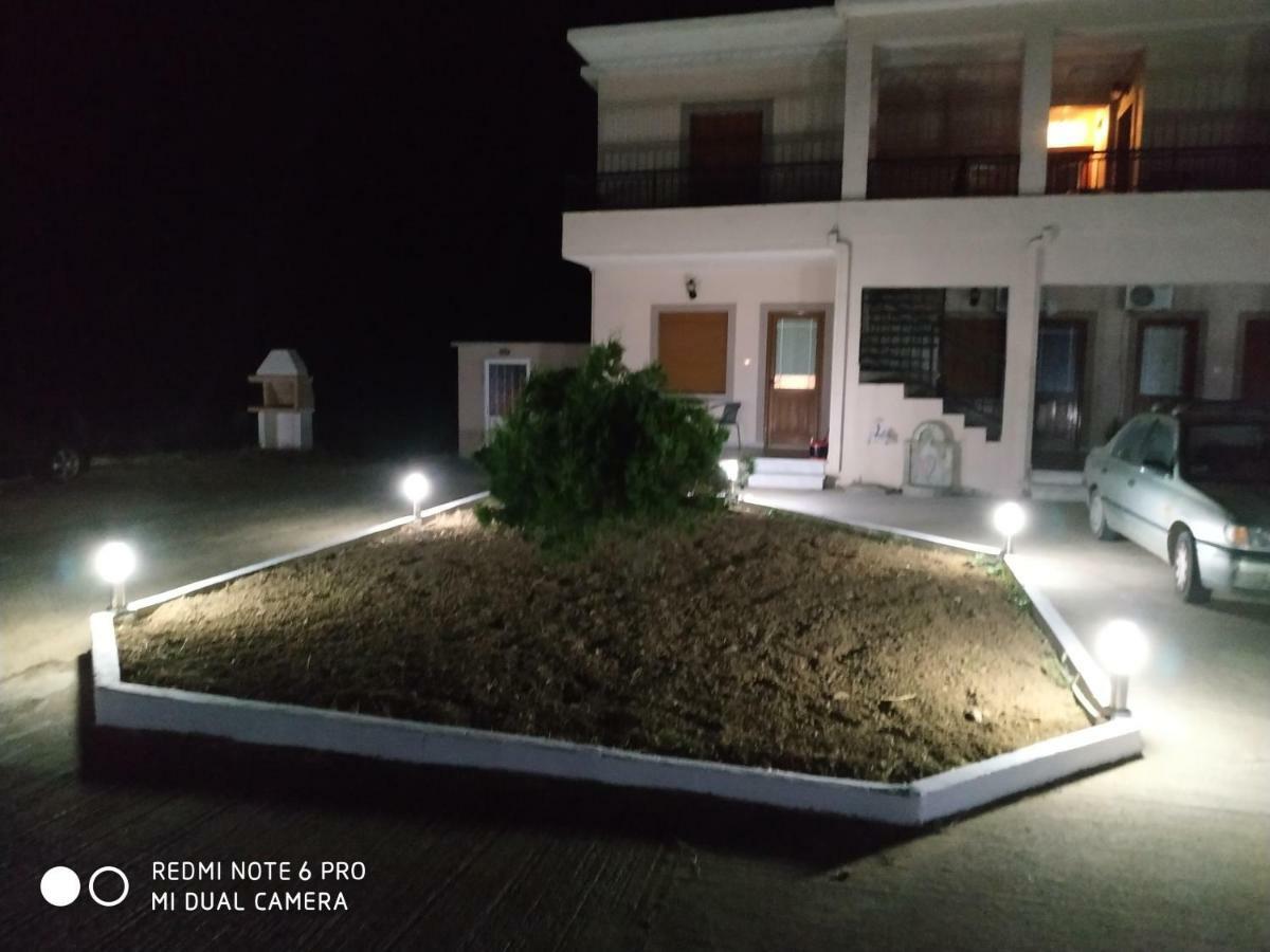 Timos Studios Romanon ภายนอก รูปภาพ